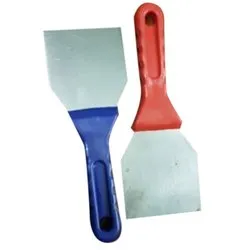 SCRAPPER WITH  PLASTIC HANDLE
