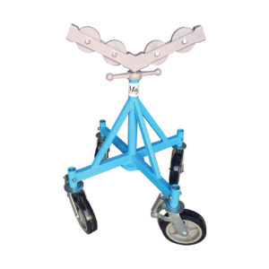 Pipe stands with roller bracket